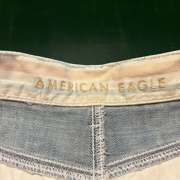 American Eagle woman’s Striped Jean Shorts - Picture 7 of 8